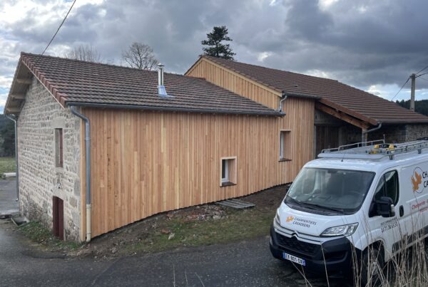 Façade en ossature bois isolé rénovation bardage bois